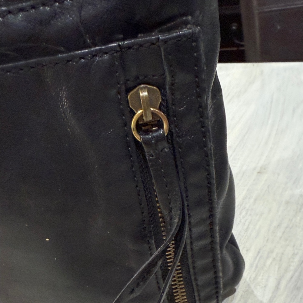Vintage Fossil Black Leather Crossbody Bag - Picture 5 of 15